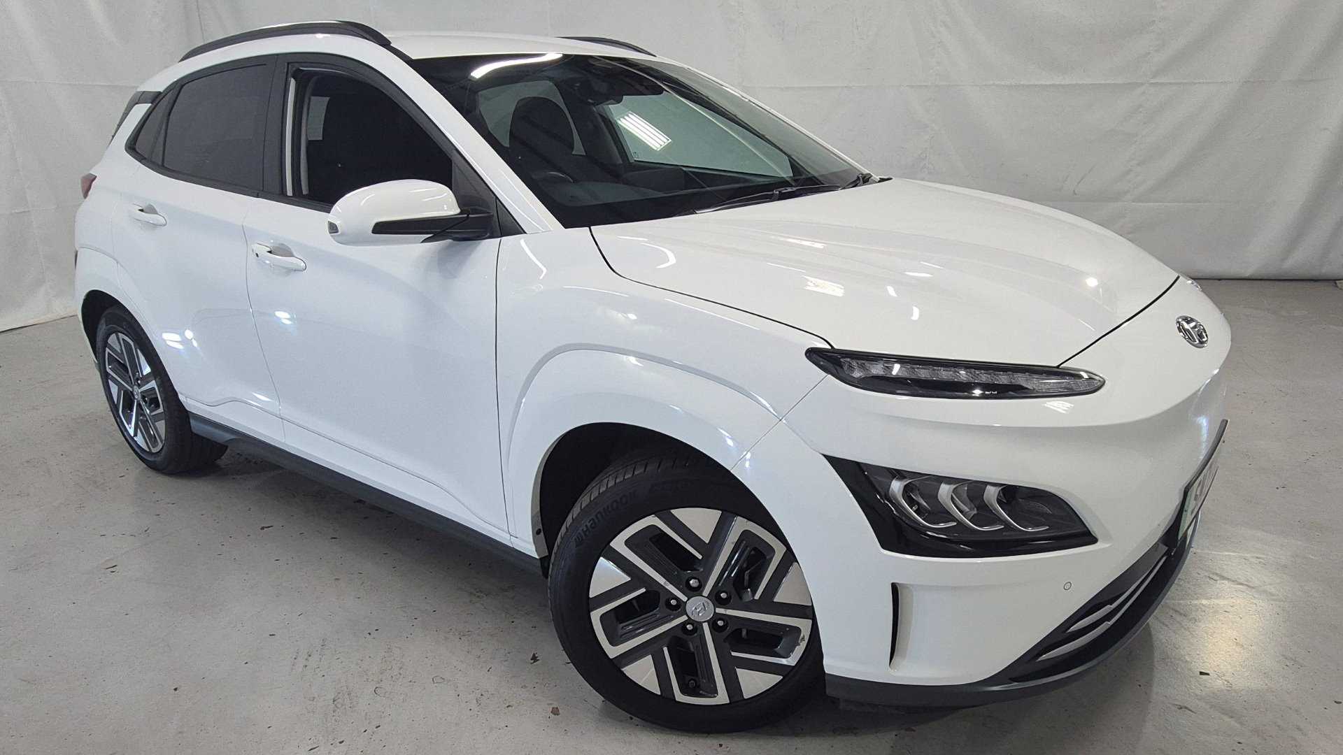 Main listing image - Hyundai Kona Electric