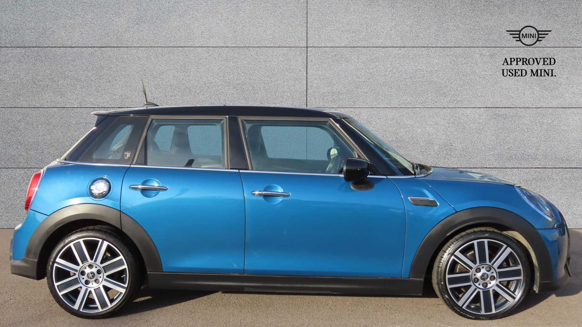 Main listing image - MINI Hatchback 5dr