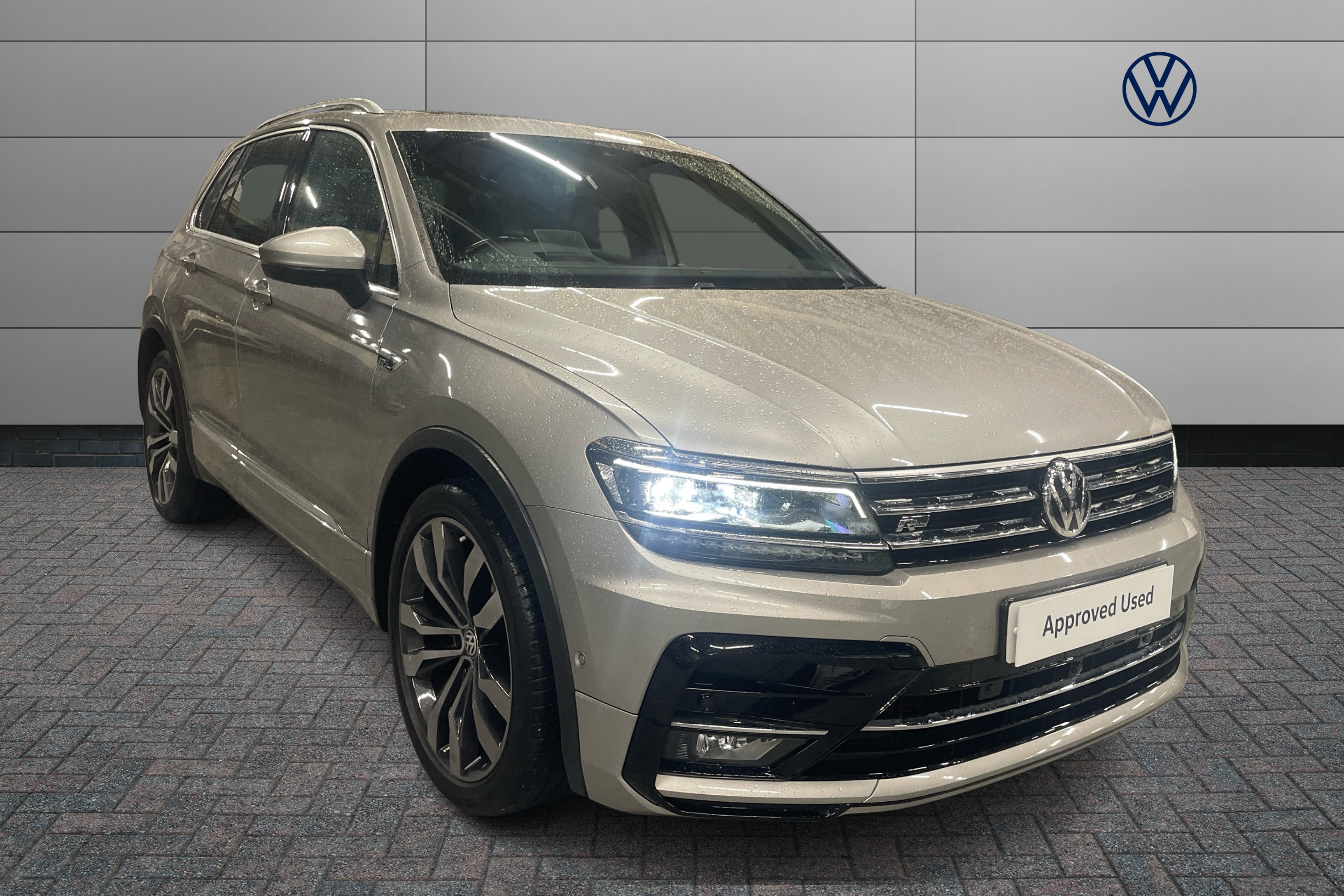 Main listing image - Volkswagen Tiguan
