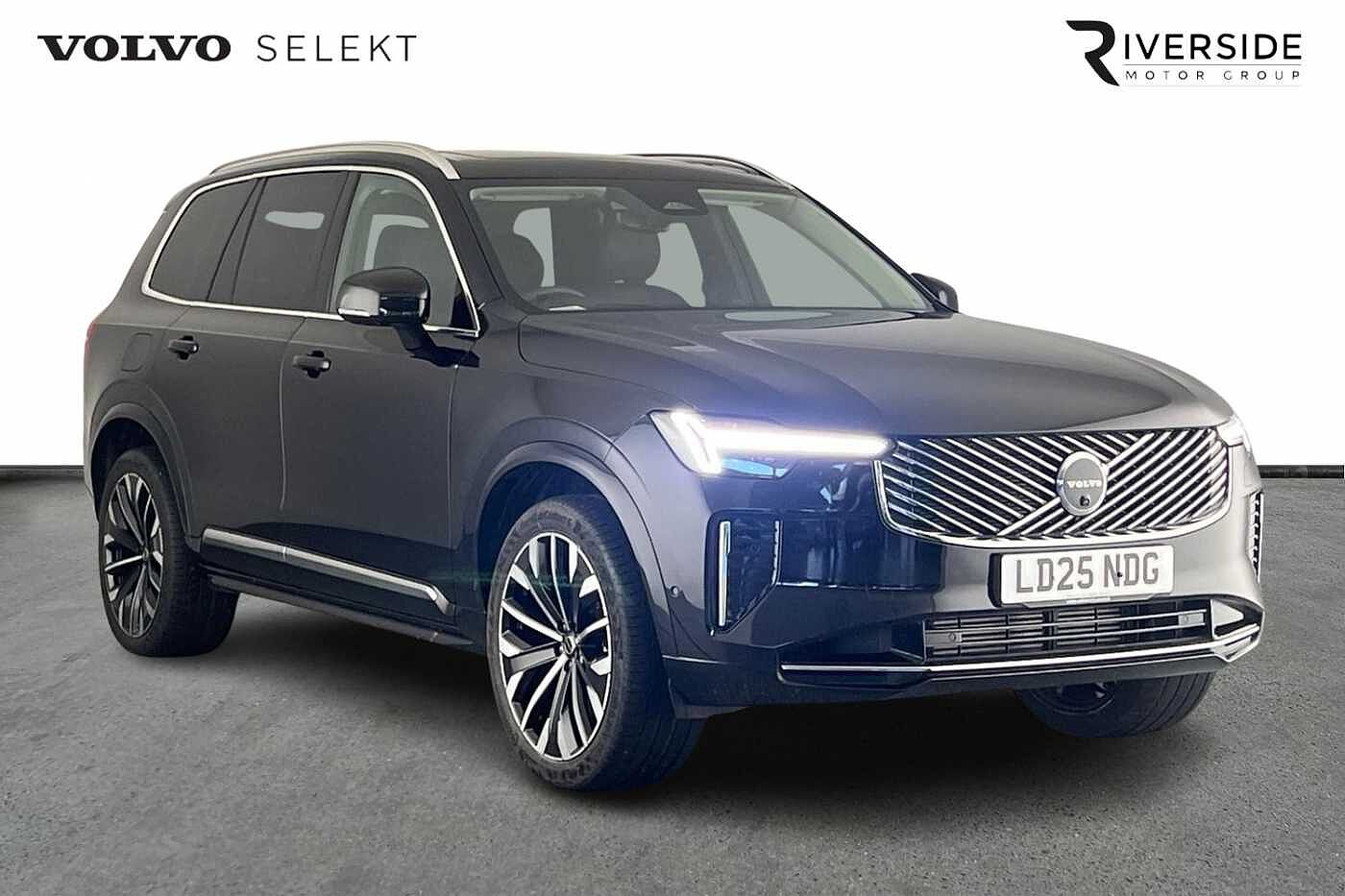 Main listing image - Volvo XC90