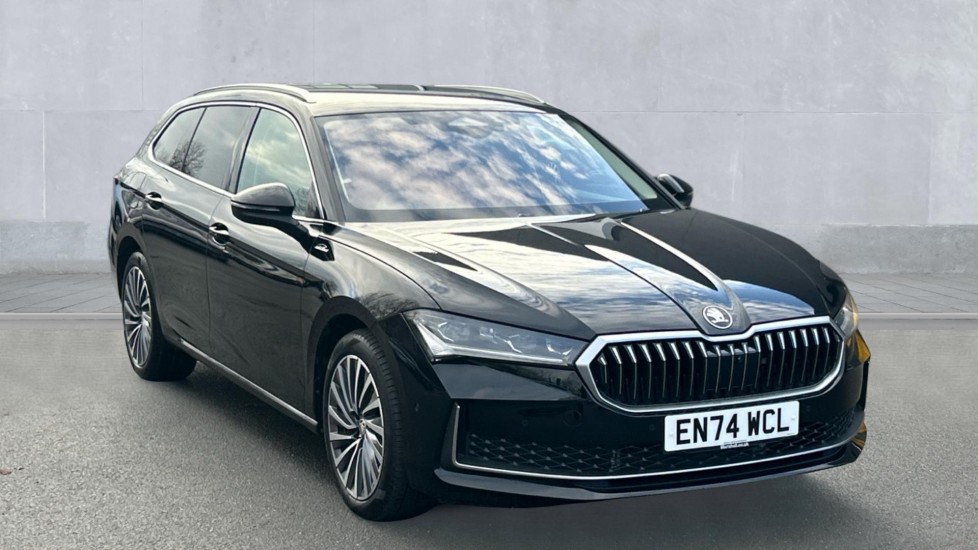 Main listing image - Skoda Superb Estate