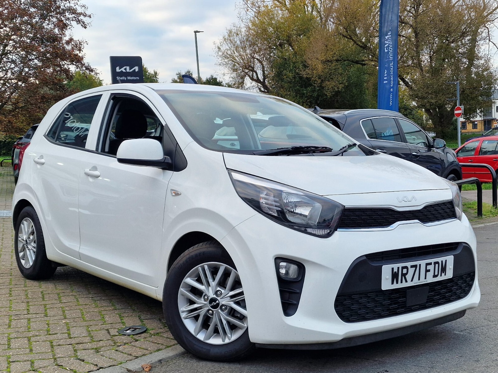 Main listing image - Kia Picanto