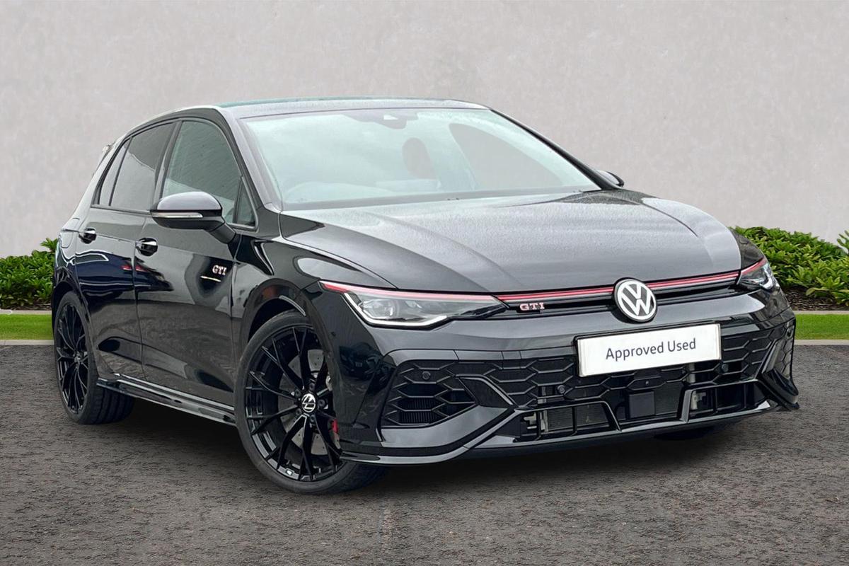 Main listing image - Volkswagen Golf