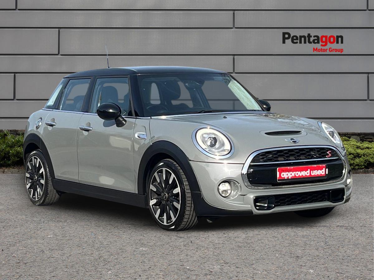 Main listing image - MINI Hatchback 5dr