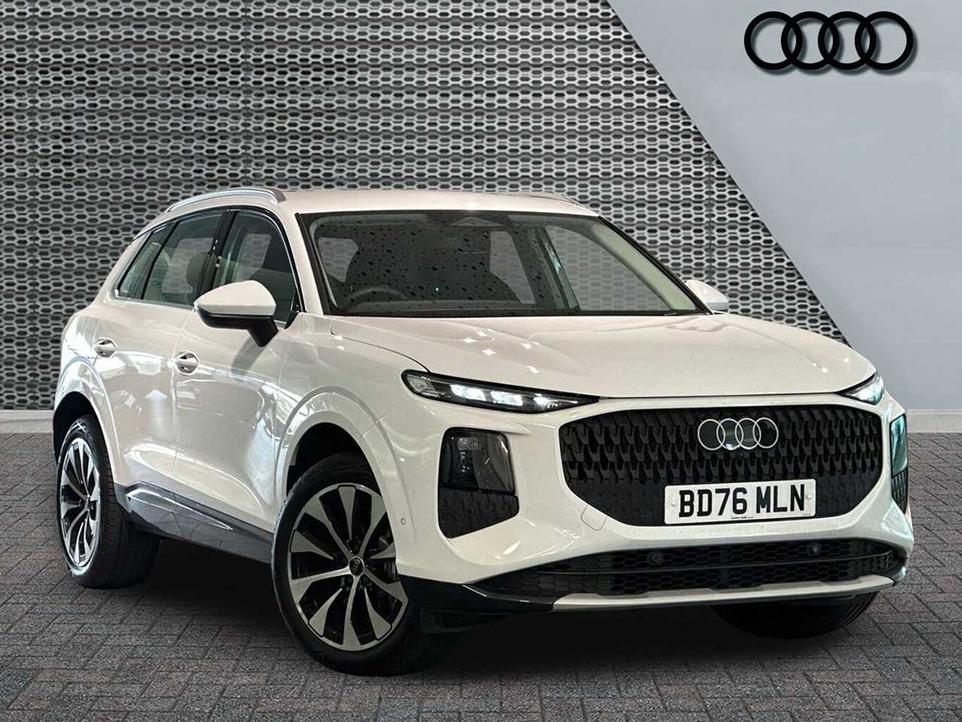 Main listing image - Audi Q3