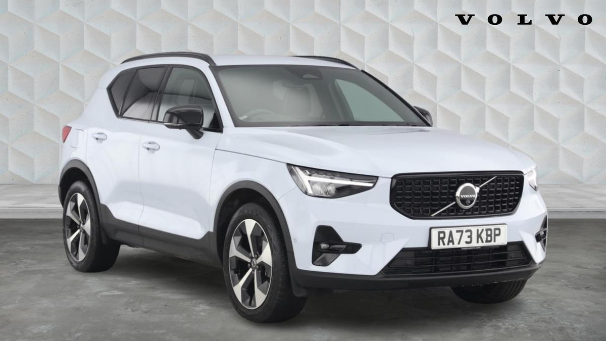 Main listing image - Volvo XC40