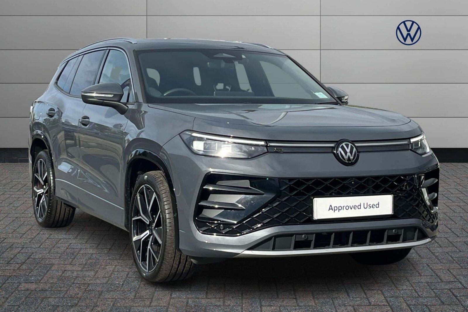 Main listing image - Volkswagen Tayron