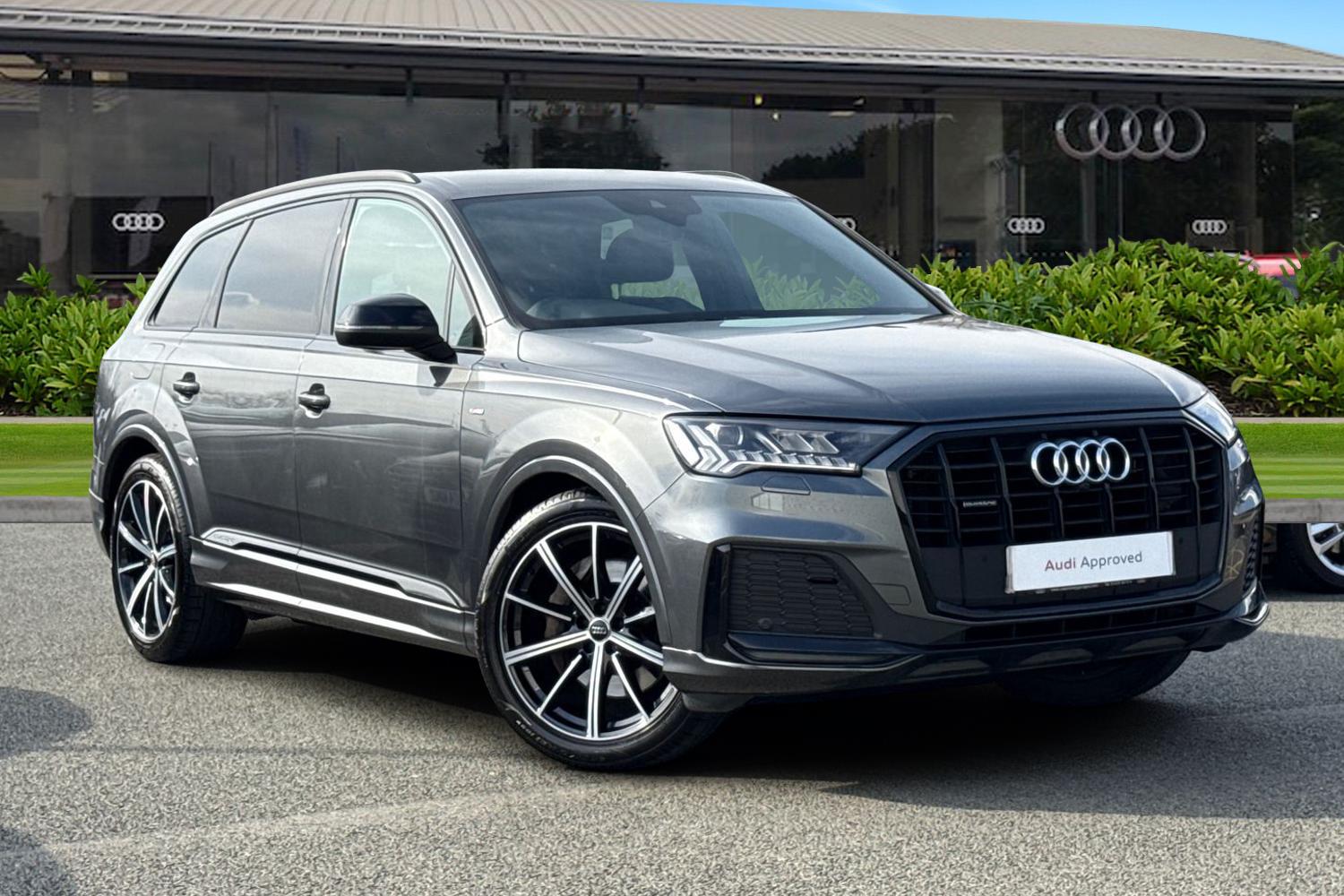 Main listing image - Audi Q7