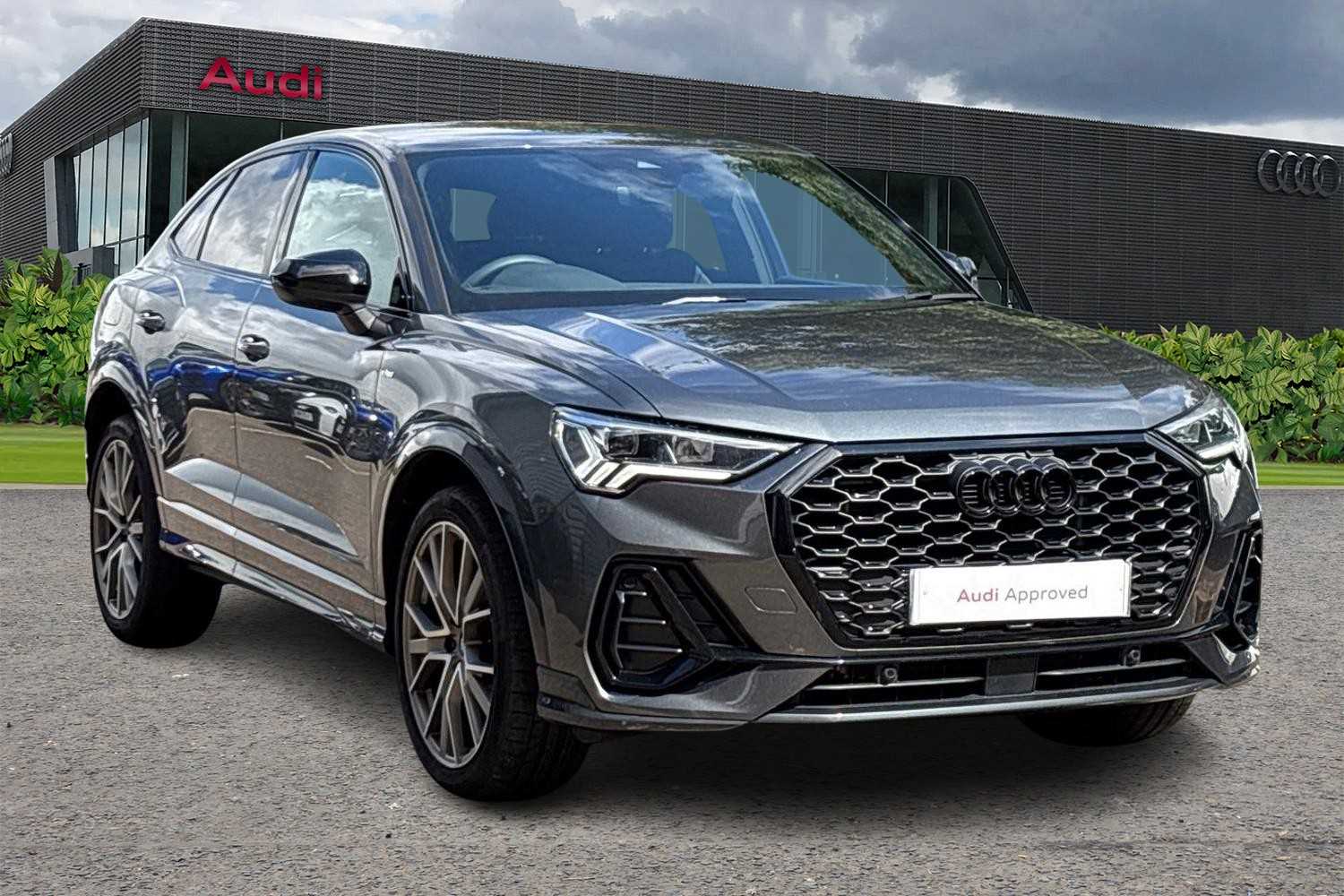 Main listing image - Audi Q3