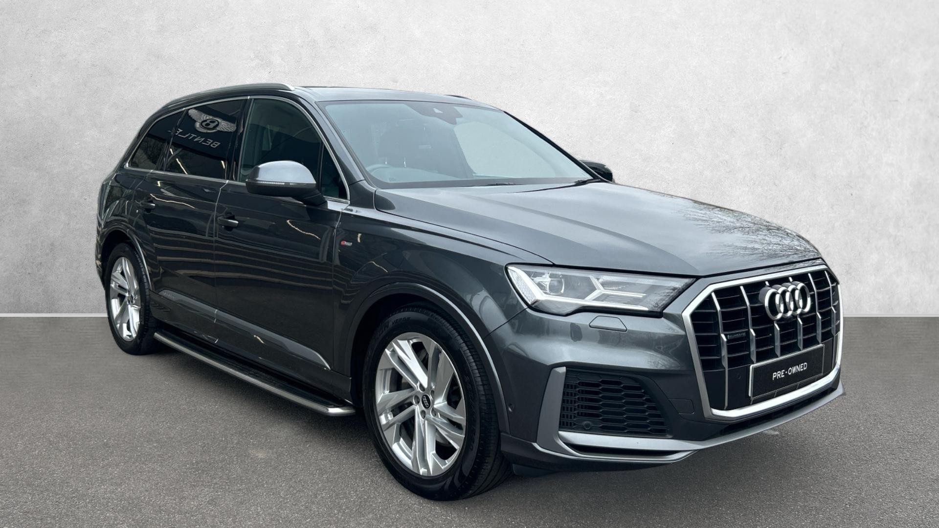 Main listing image - Audi Q7