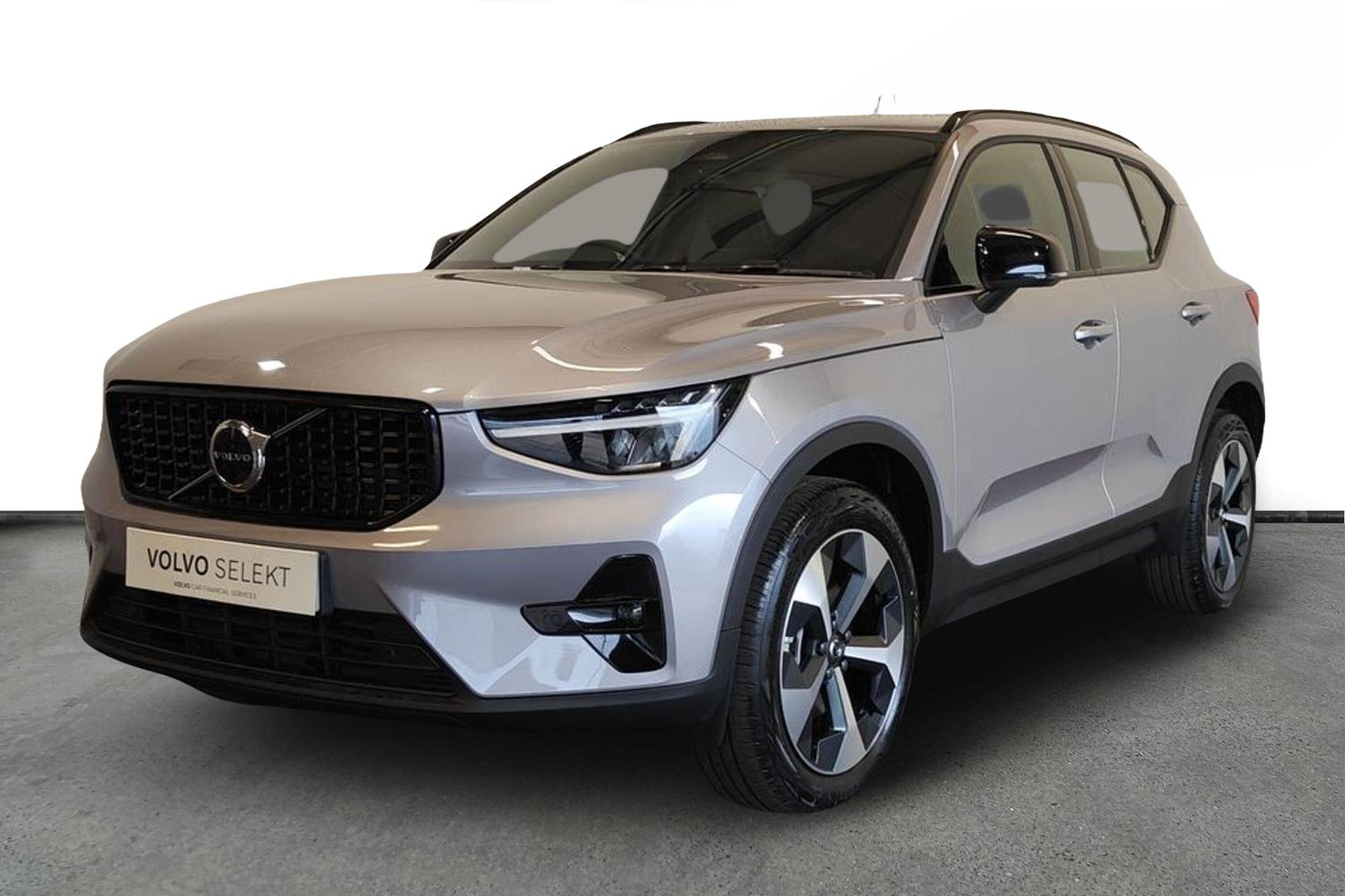Main listing image - Volvo XC40