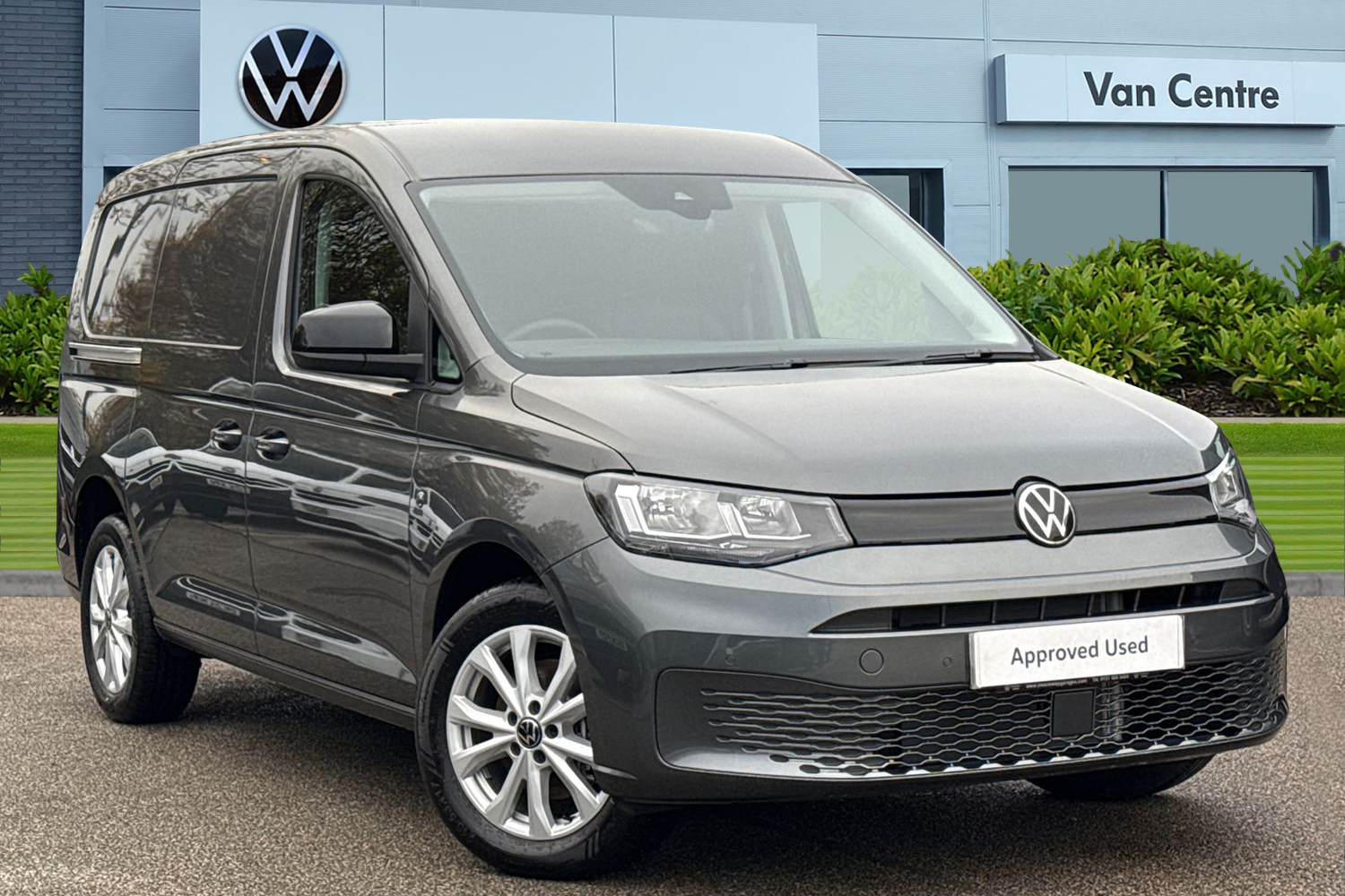 Main listing image - Volkswagen Caddy Maxi