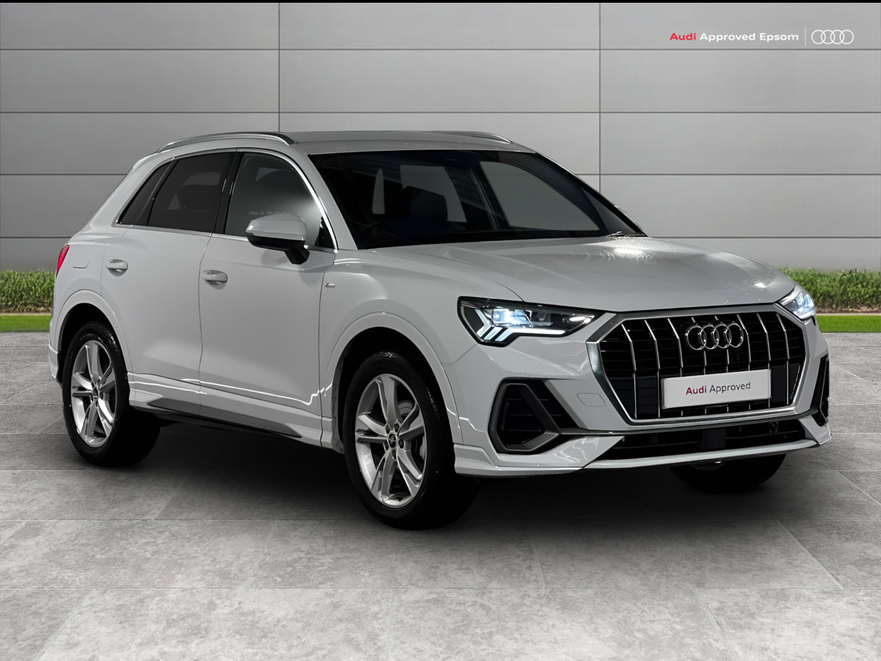 Main listing image - Audi Q3