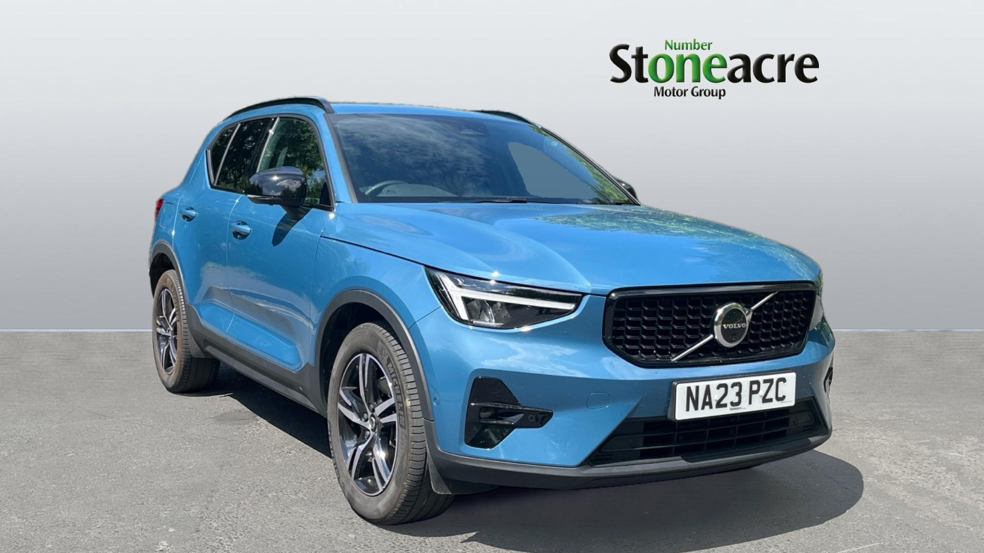 Main listing image - Volvo XC40