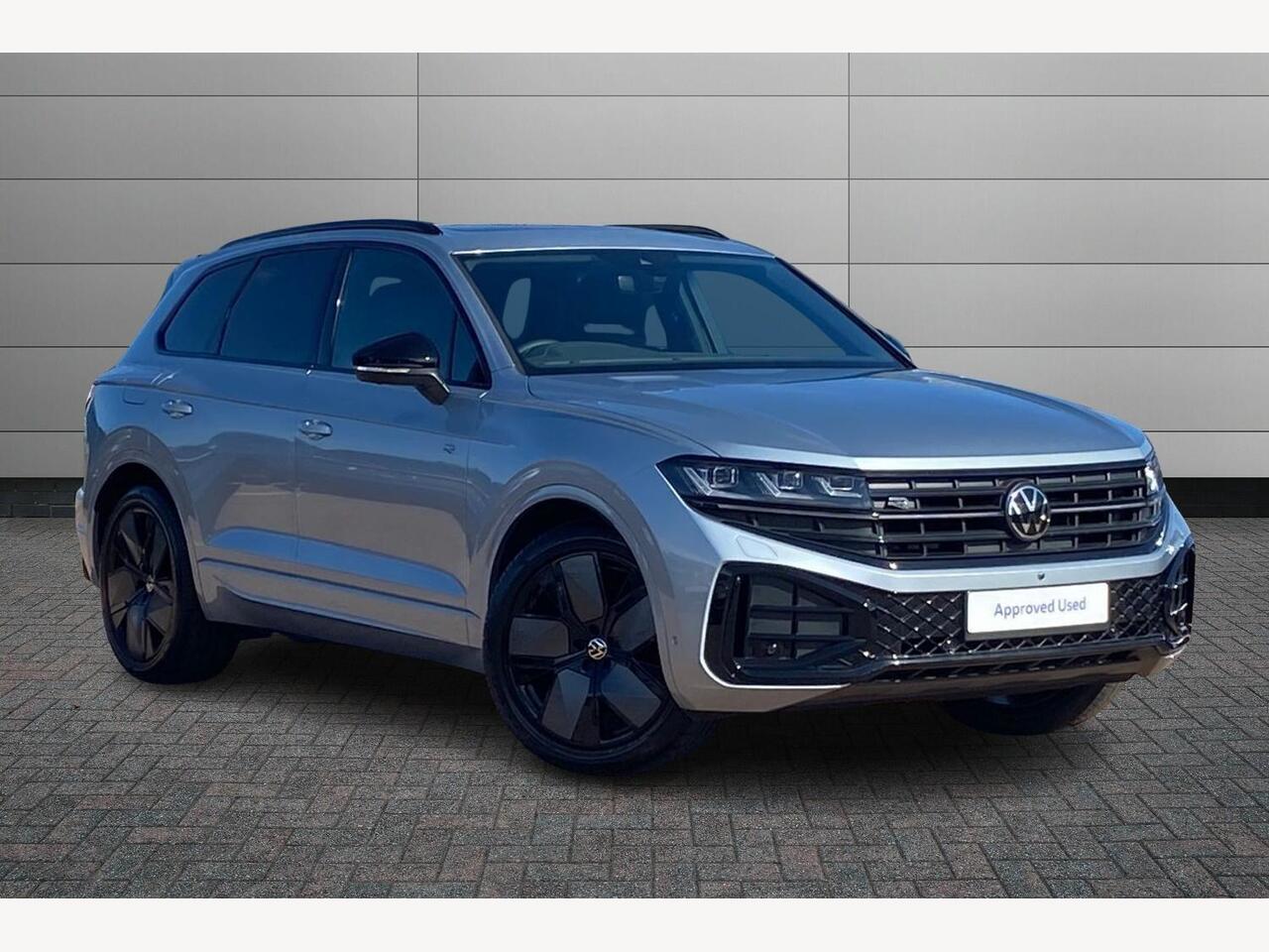 Main listing image - Volkswagen Touareg