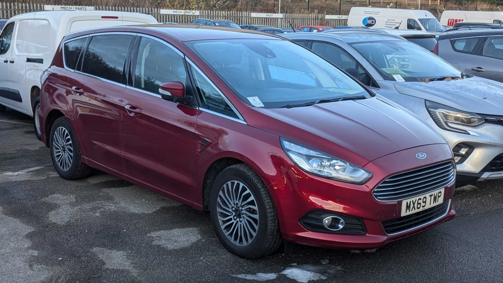 Main listing image - Ford S-MAX