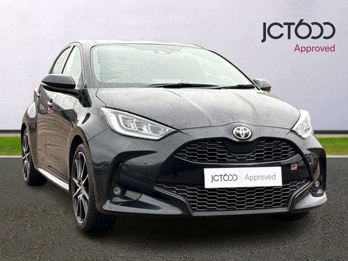 Main listing image - Toyota Yaris