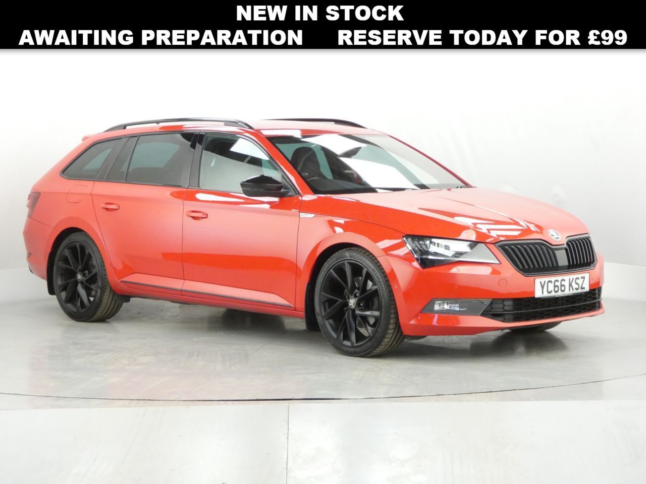 Main listing image - Skoda Superb Estate