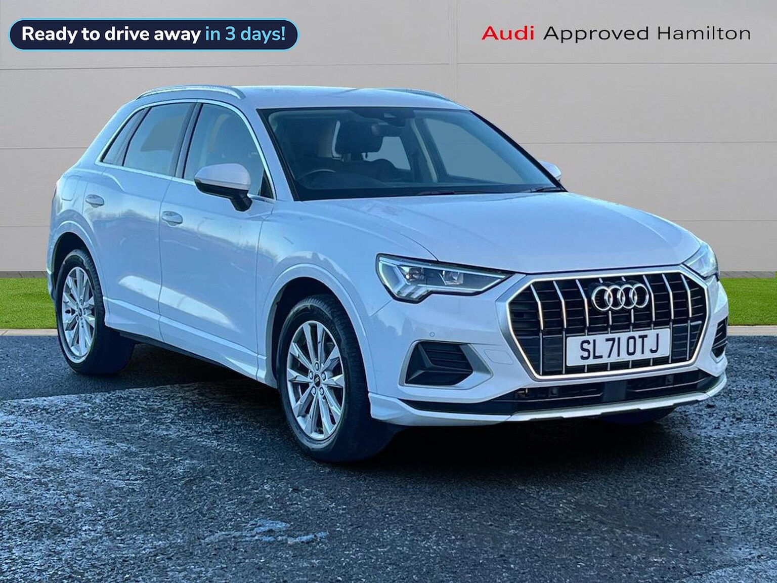 Main listing image - Audi Q3