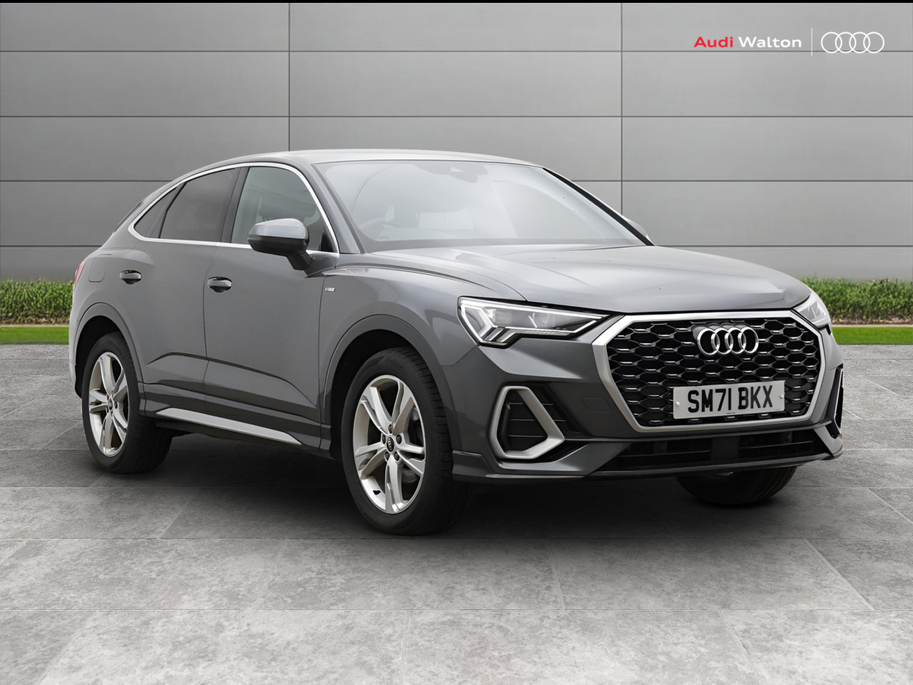 Main listing image - Audi Q3