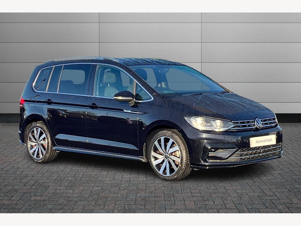 Main listing image - Volkswagen Touran