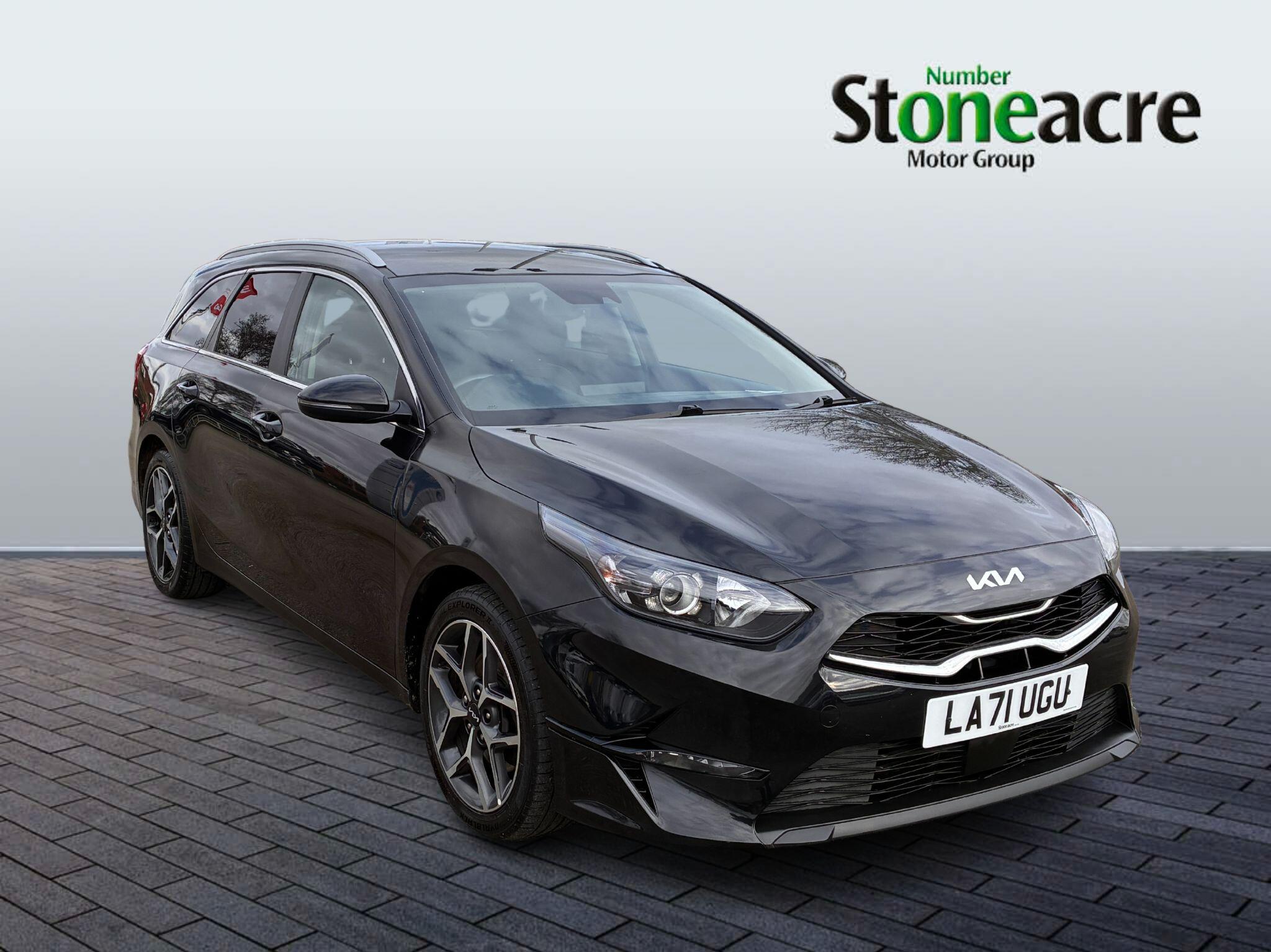 Main listing image - Kia Ceed SW