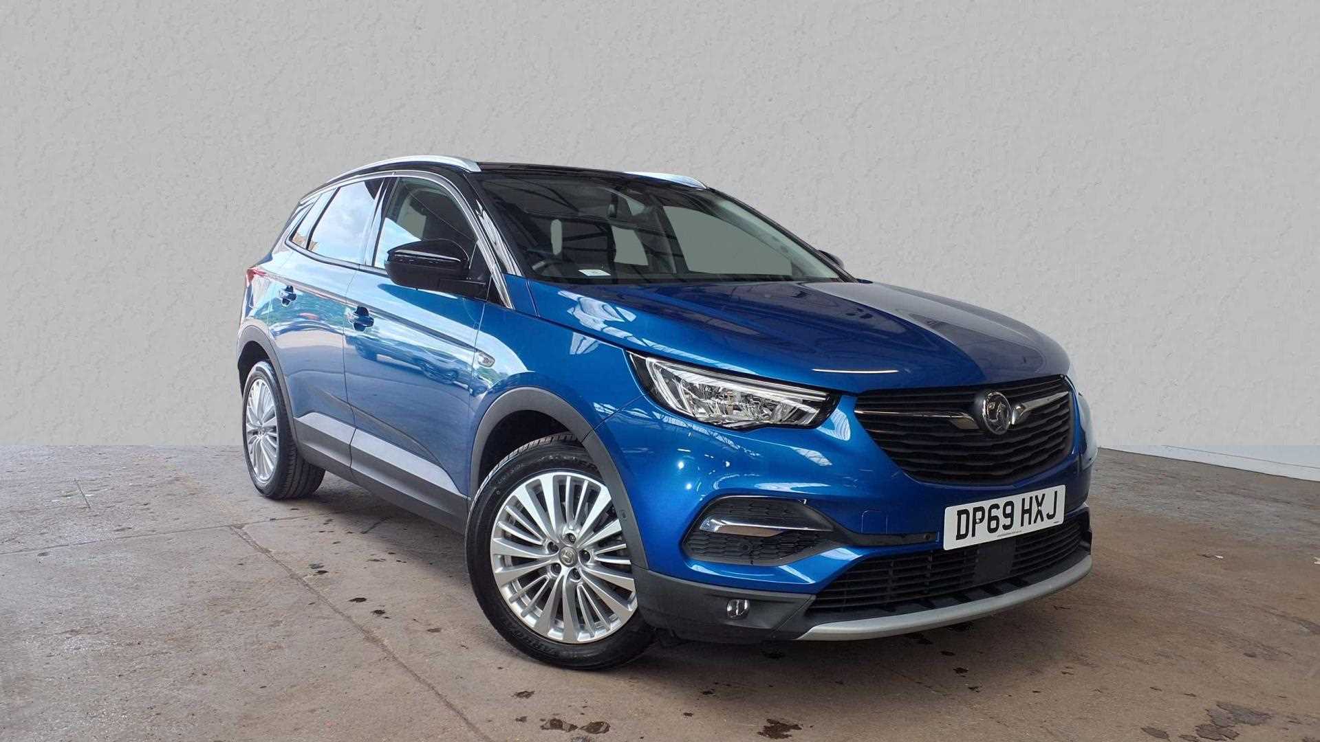 Main listing image - Vauxhall Grandland X