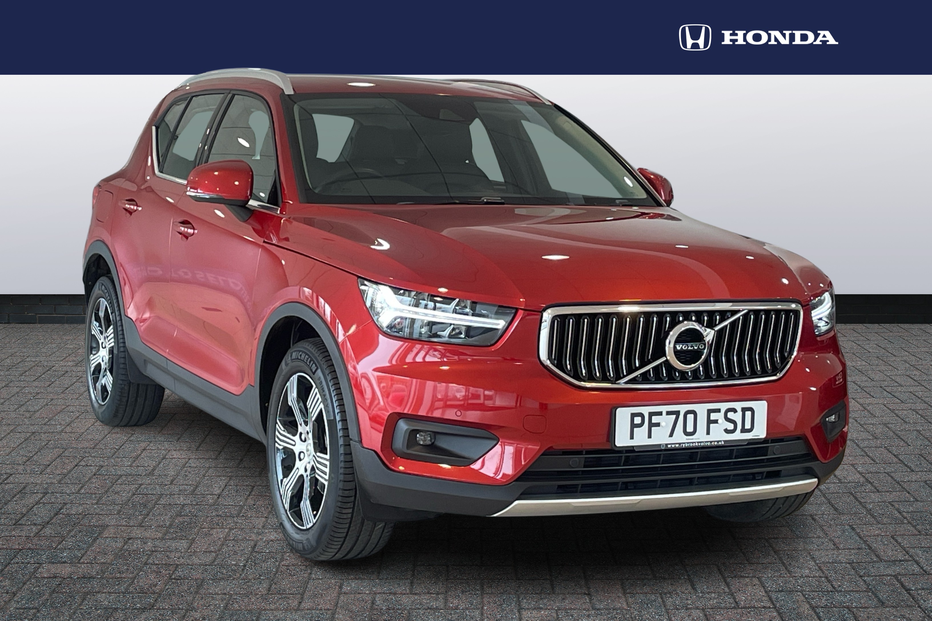 Main listing image - Volvo XC40
