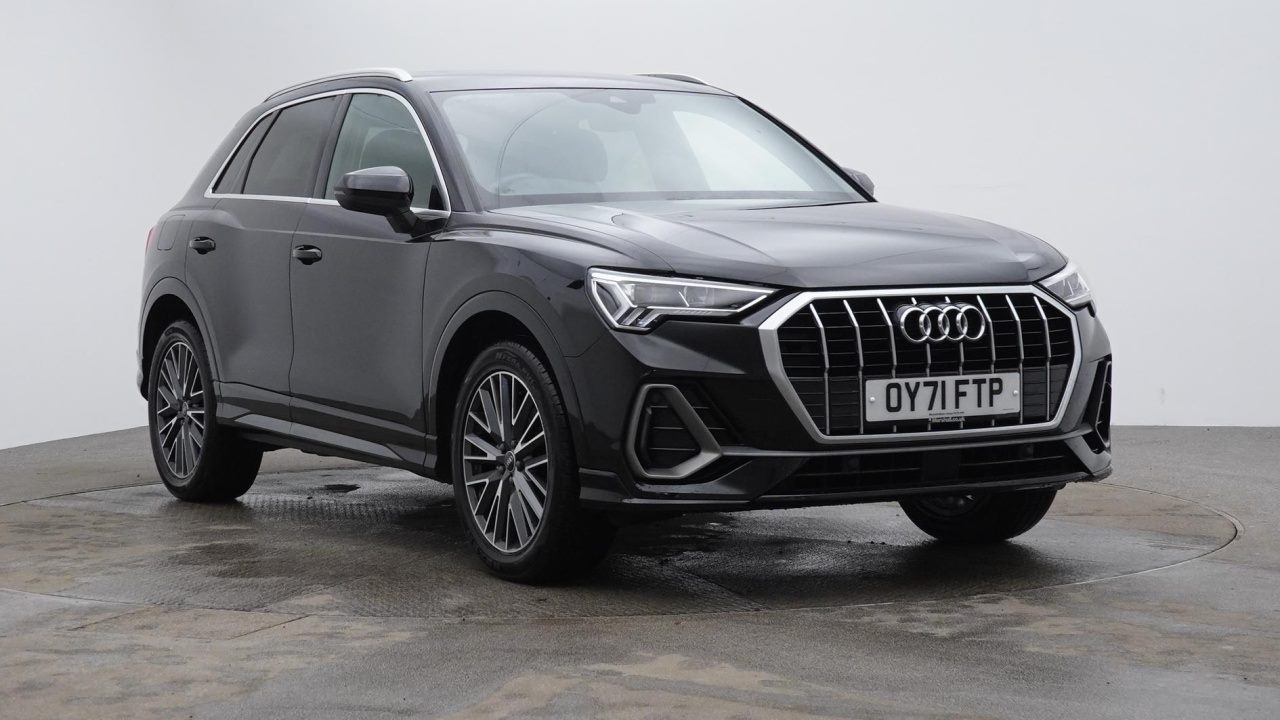 Main listing image - Audi Q3