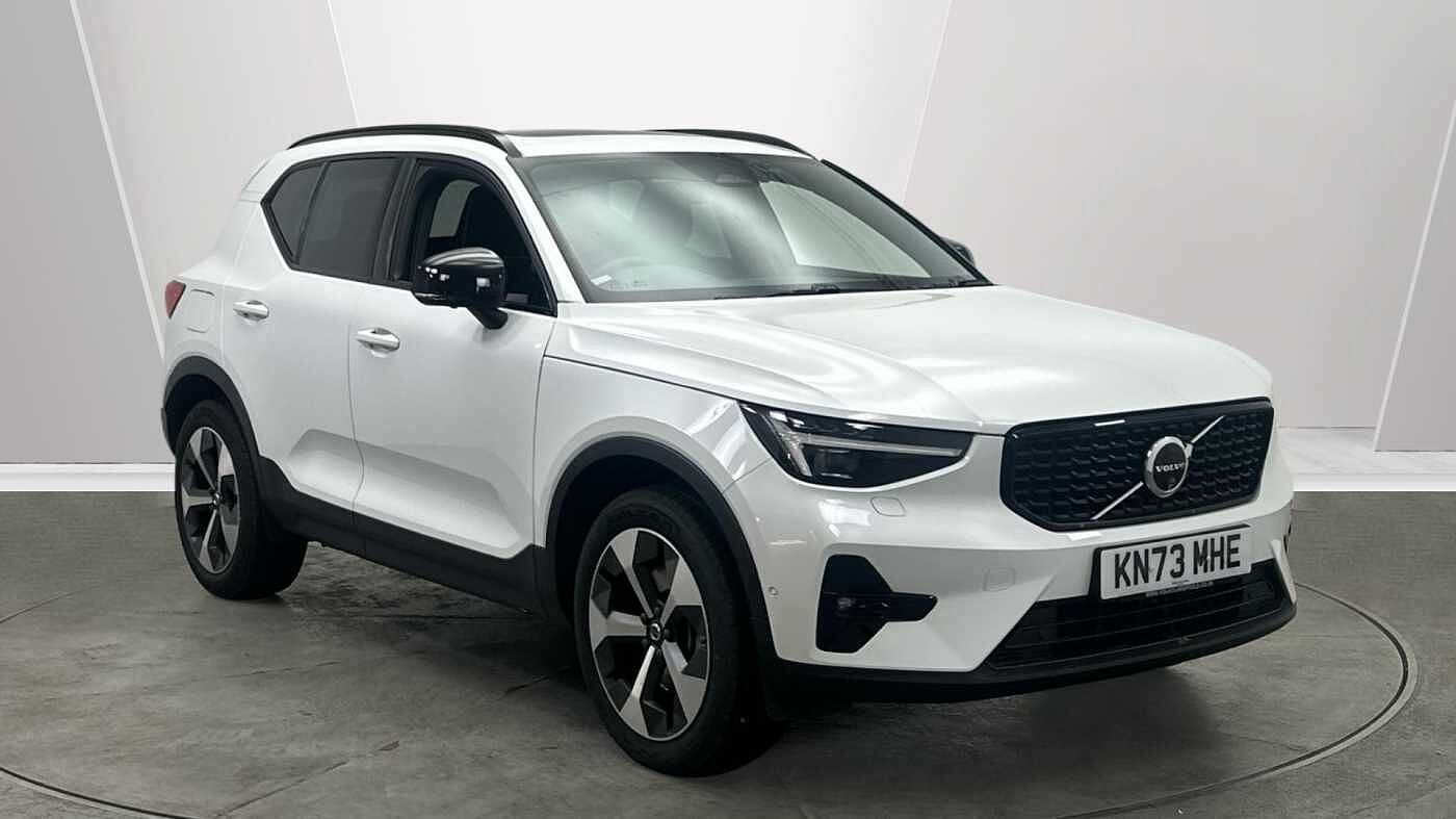 Main listing image - Volvo XC40