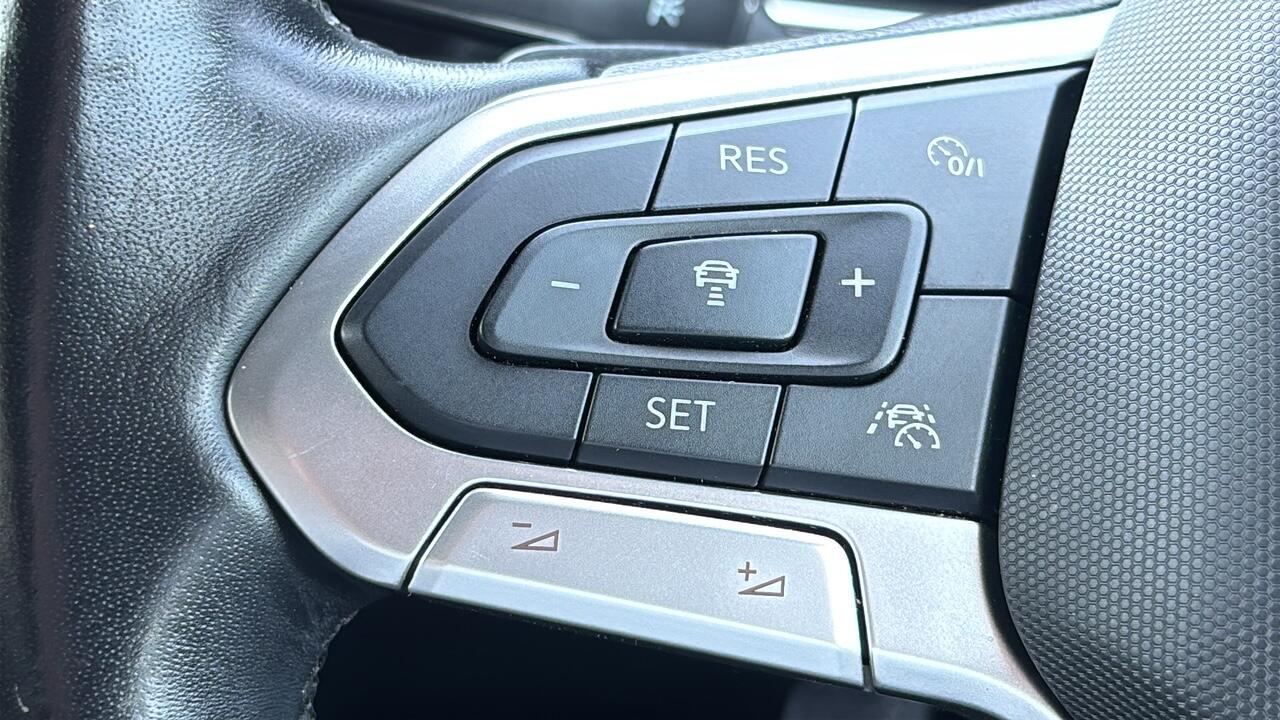 Main listing image - Volkswagen Taigo