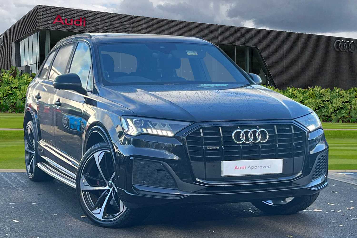 Main listing image - Audi Q7