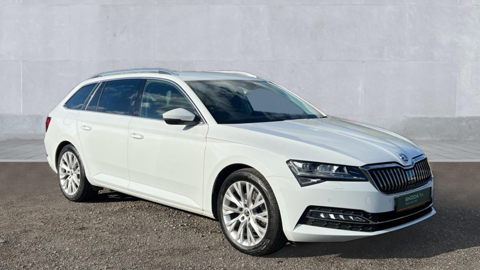 Main listing image - Skoda Superb Estate