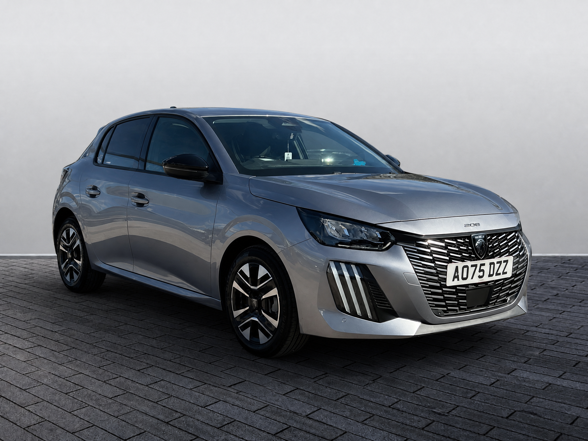 Main listing image - Peugeot 208