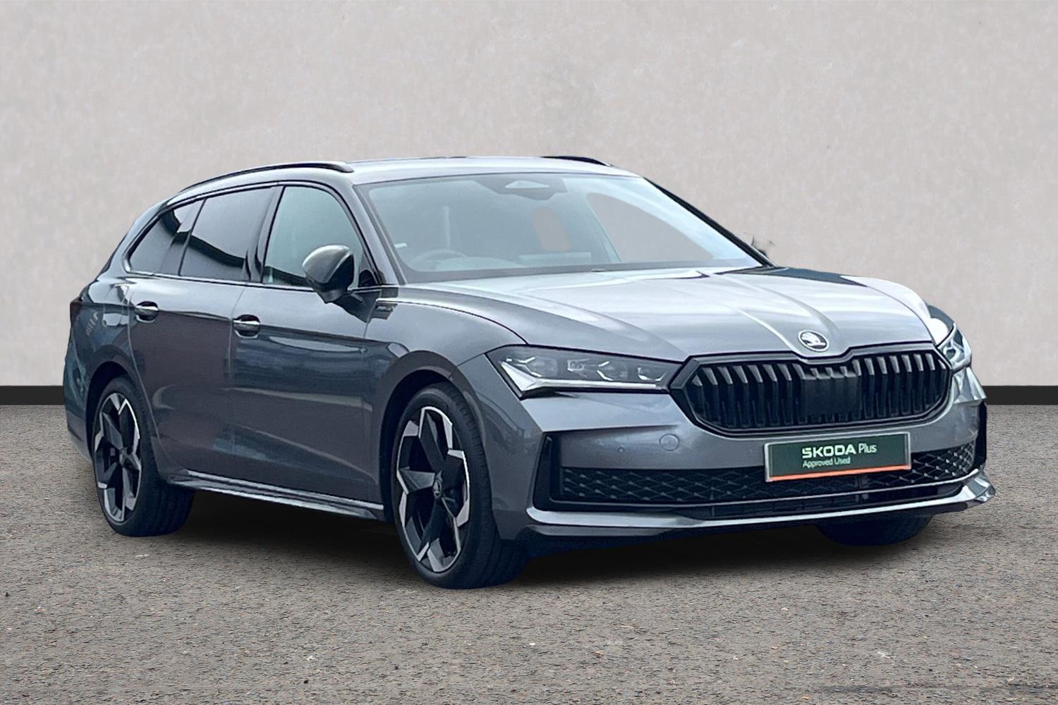 Main listing image - Skoda Superb