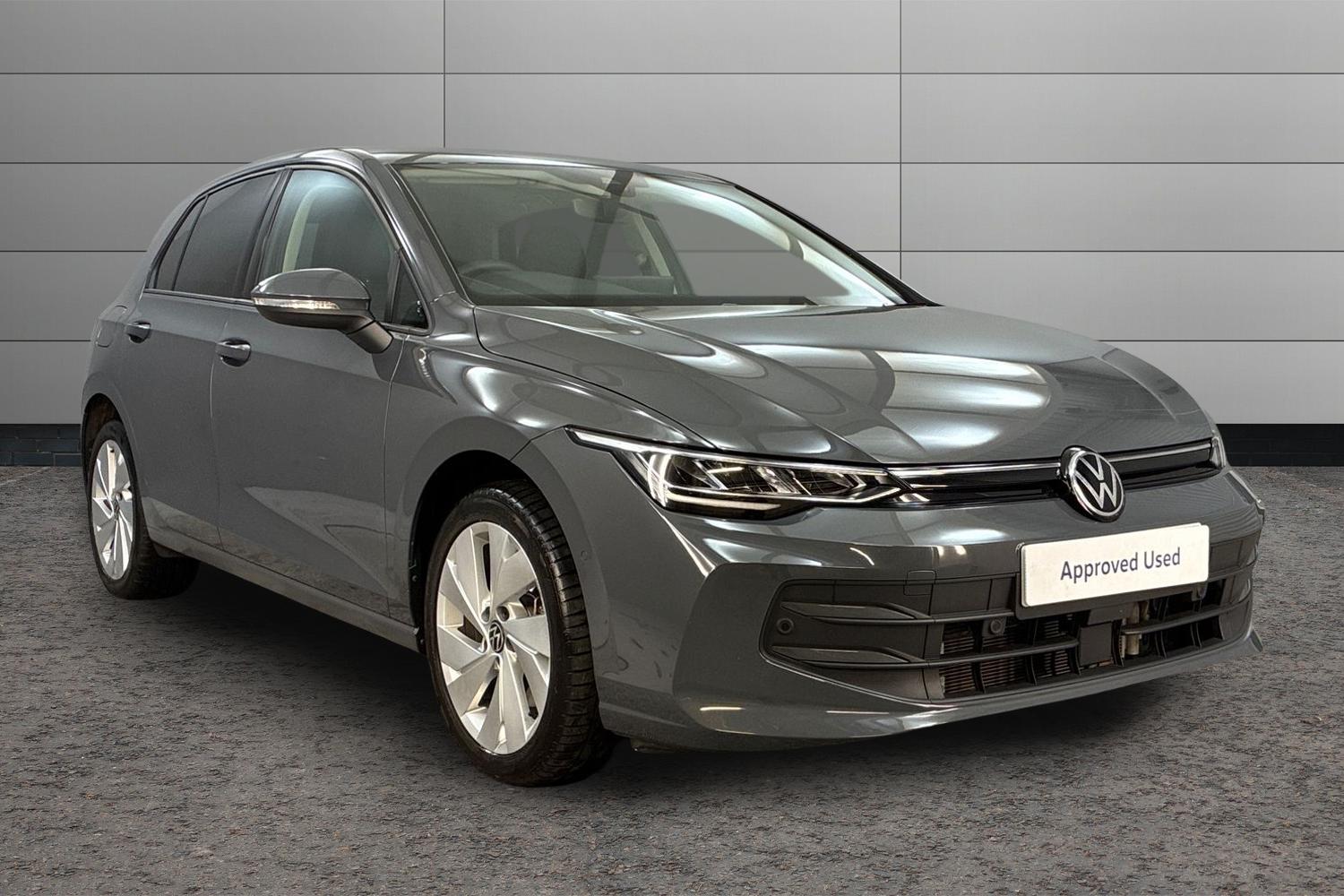 Main listing image - Volkswagen Golf