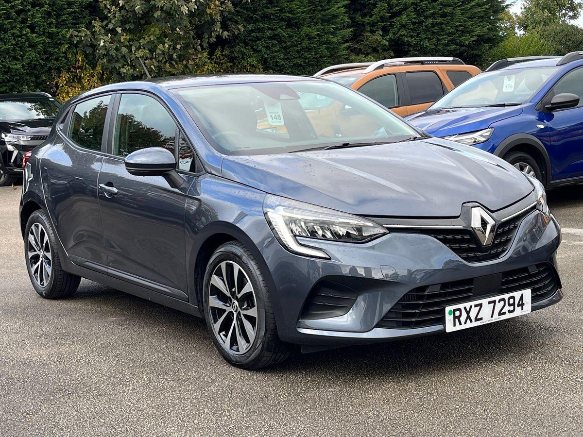 Main listing image - Renault Clio