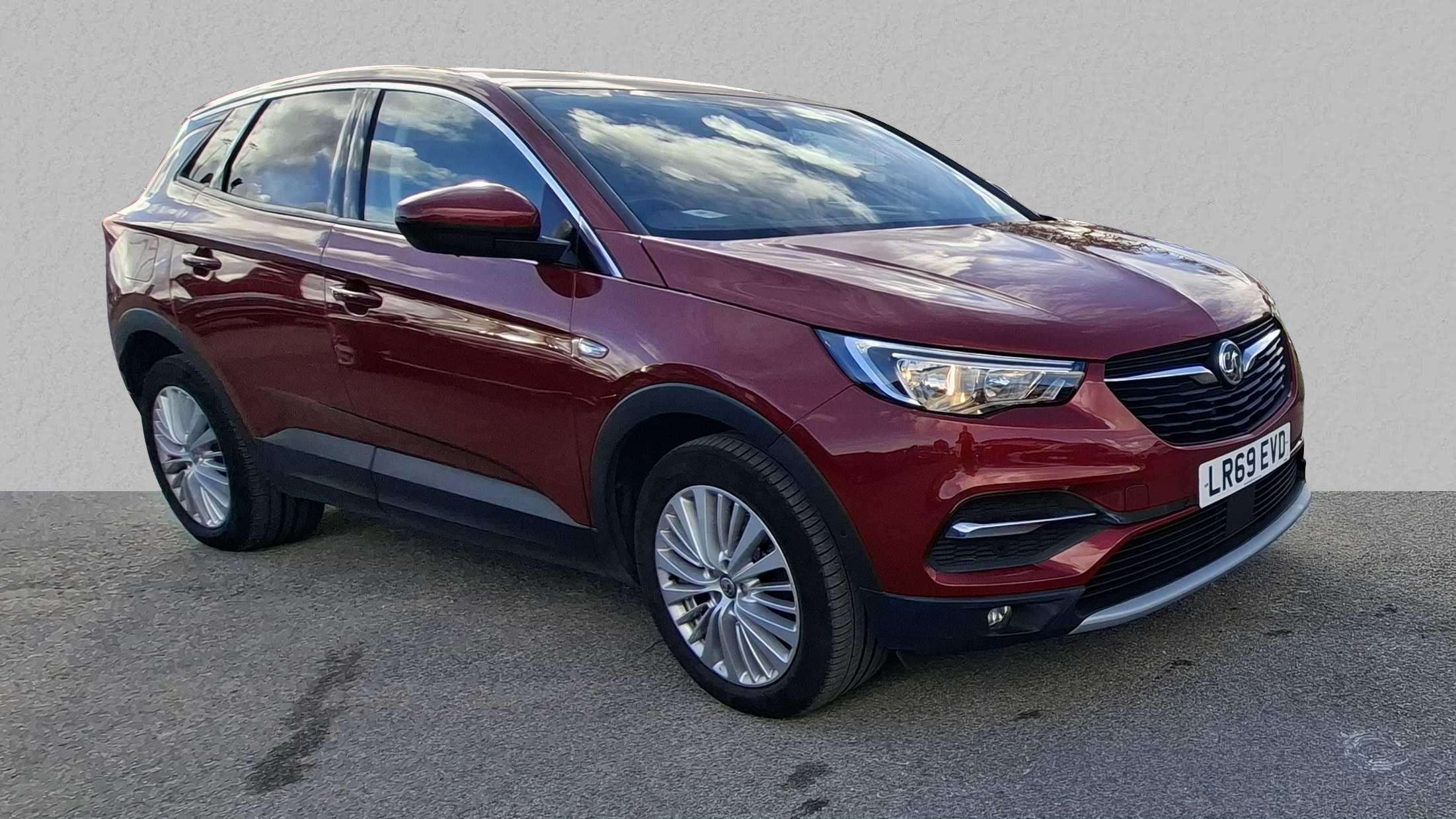 Main listing image - Vauxhall Grandland X