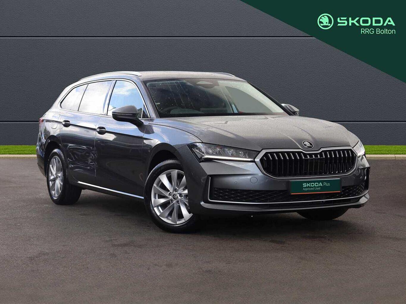 Main listing image - Skoda Superb Estate