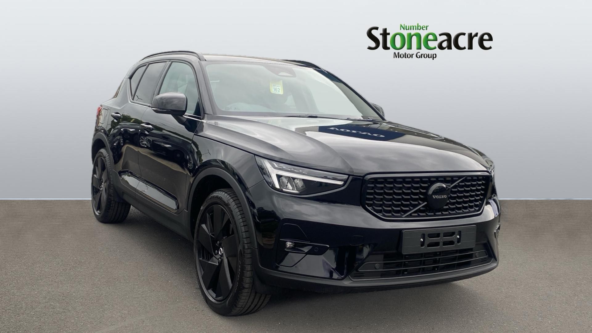 Main listing image - Volvo XC40