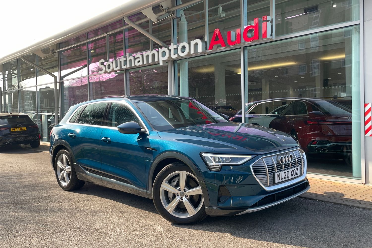 Main listing image - Audi e-tron