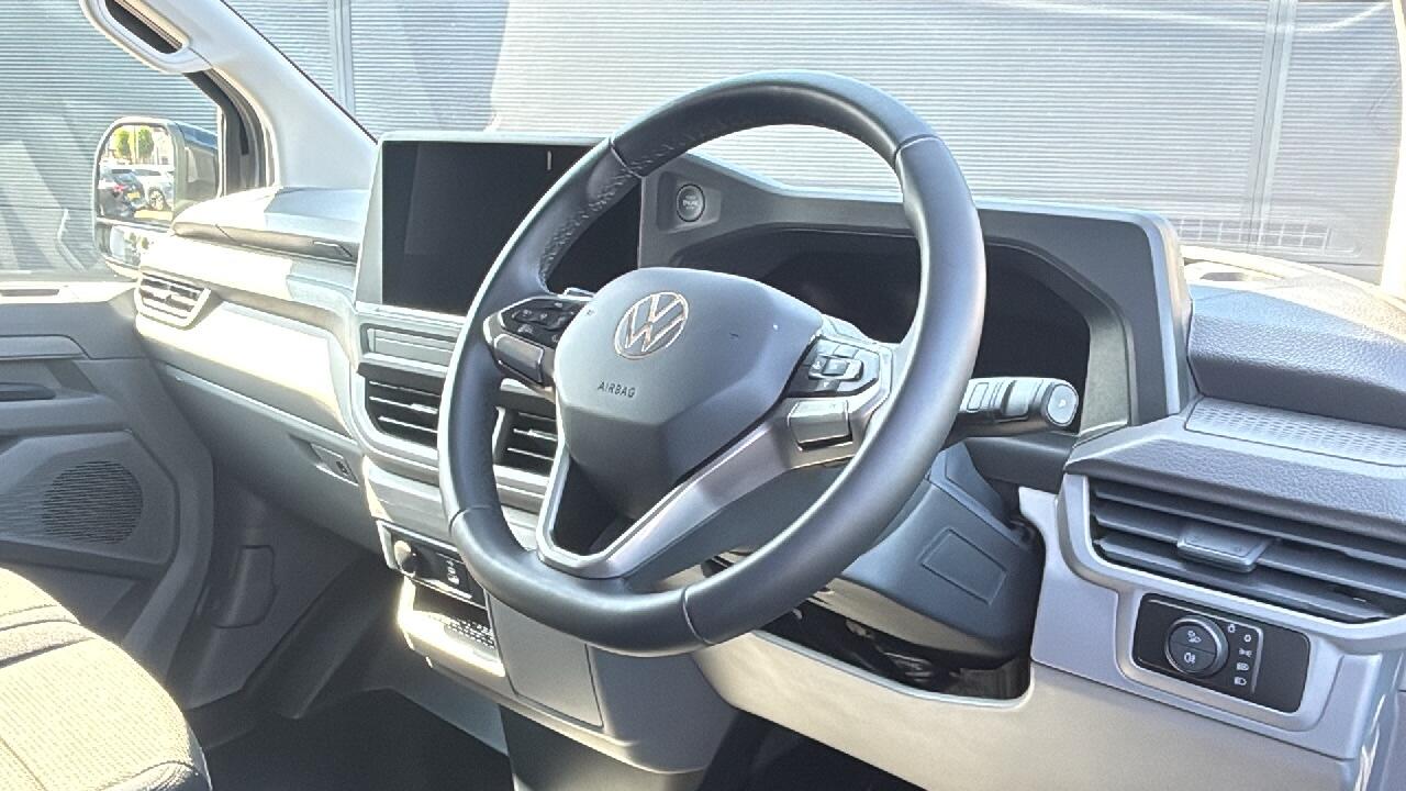 Main listing image - Volkswagen Transporter