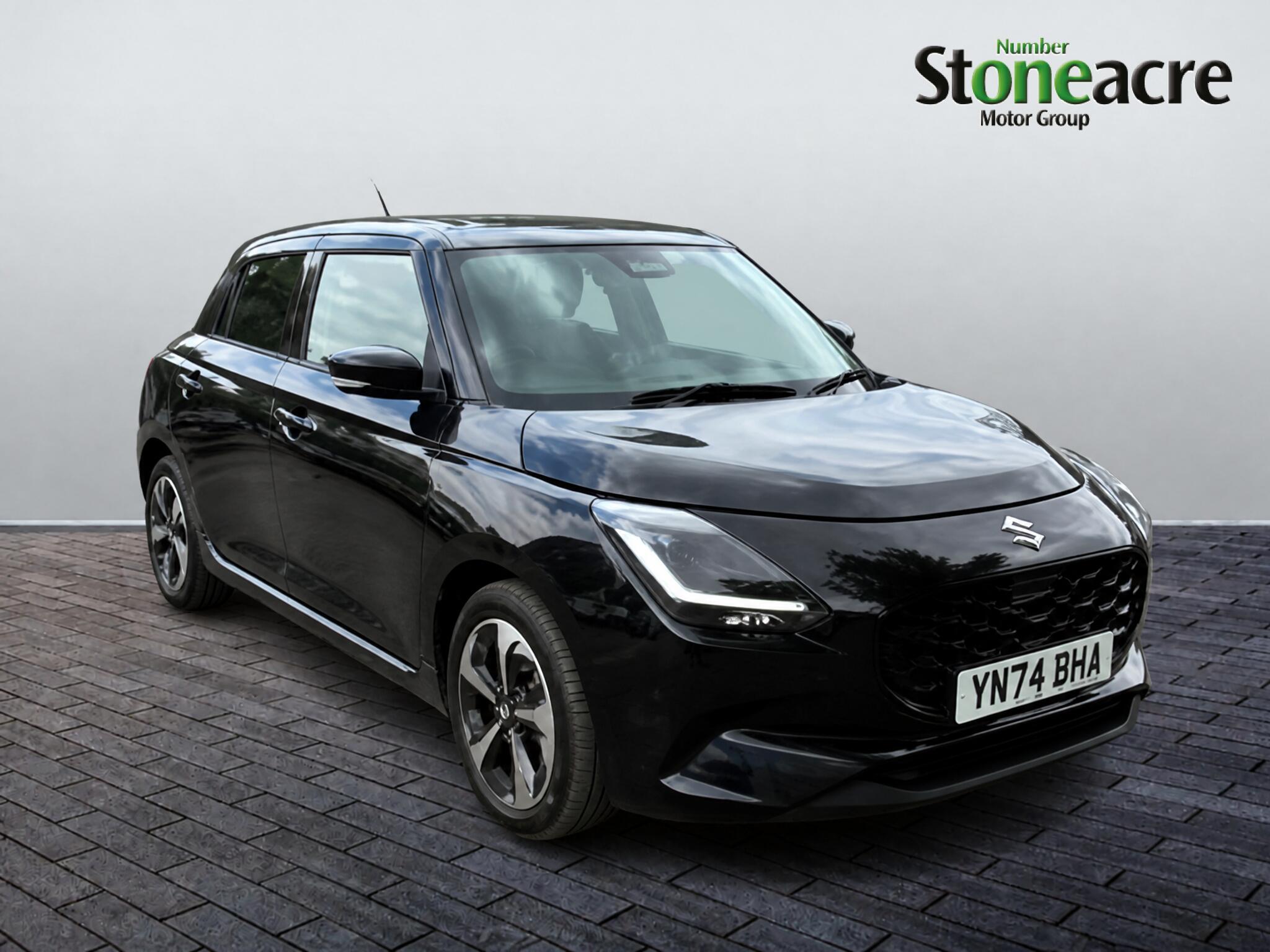 Main listing image - Suzuki Swift