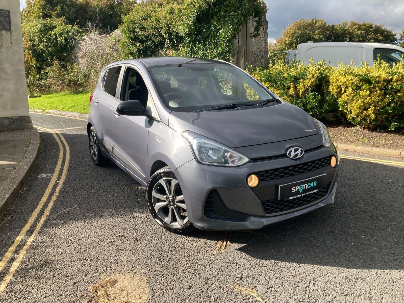 Main listing image - Hyundai i10