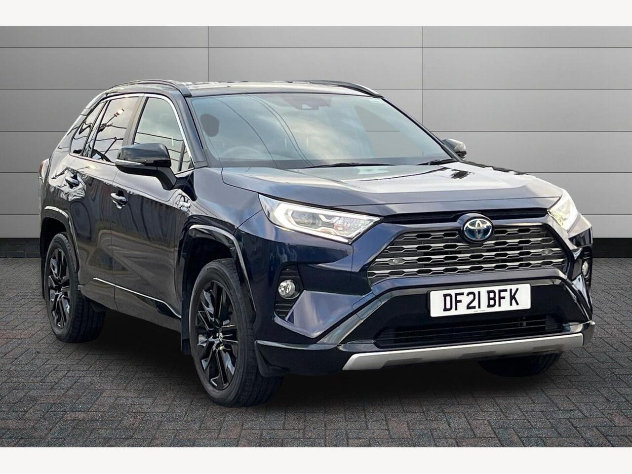 Main listing image - Toyota RAV4