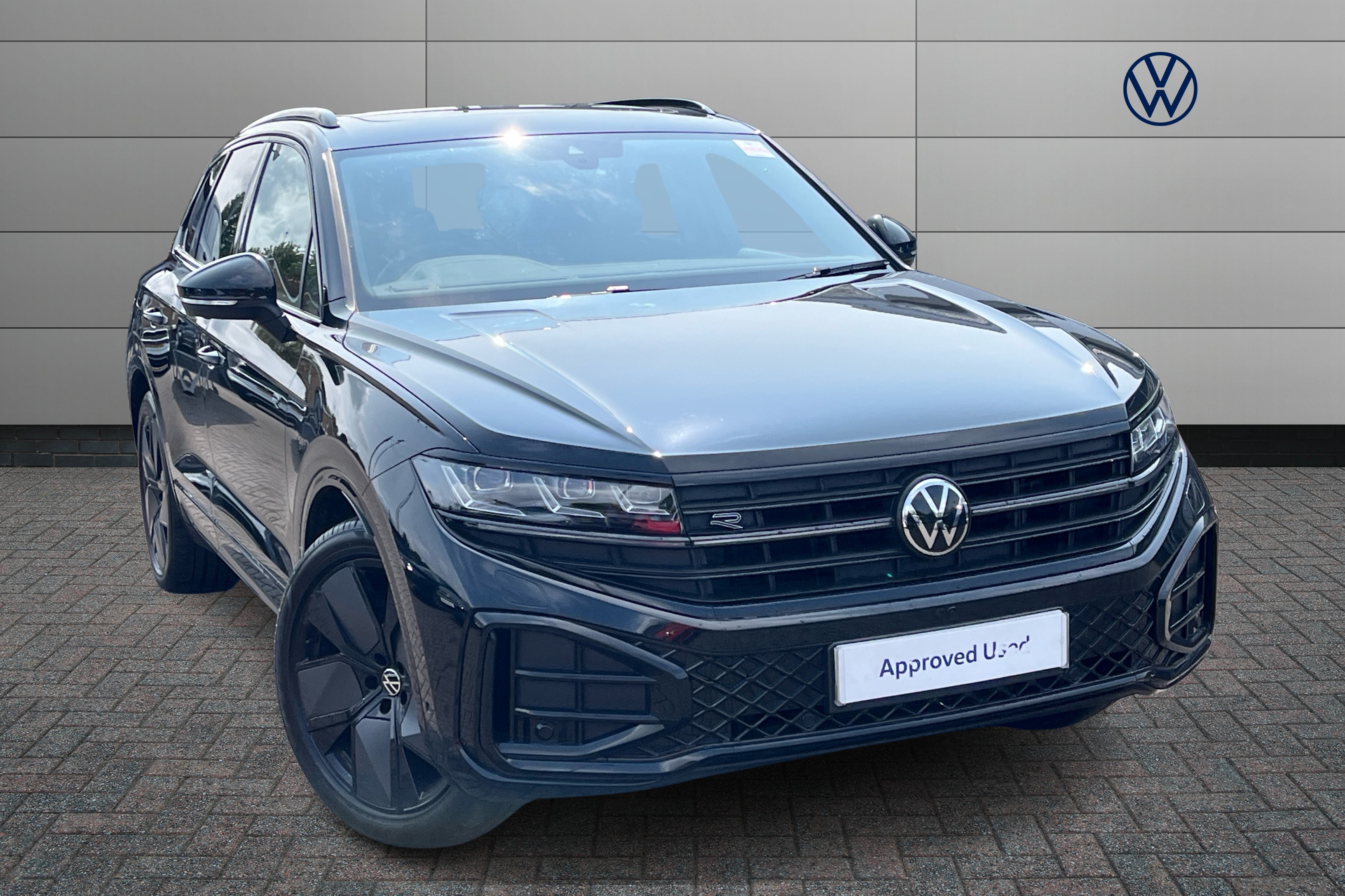 Main listing image - Volkswagen Touareg