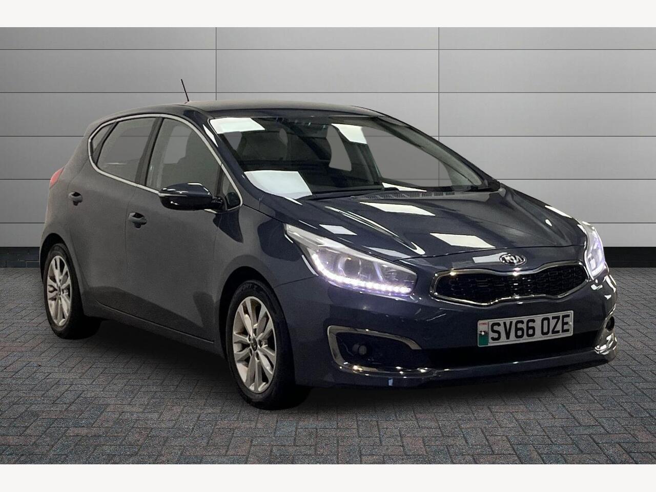 Main listing image - Kia Ceed