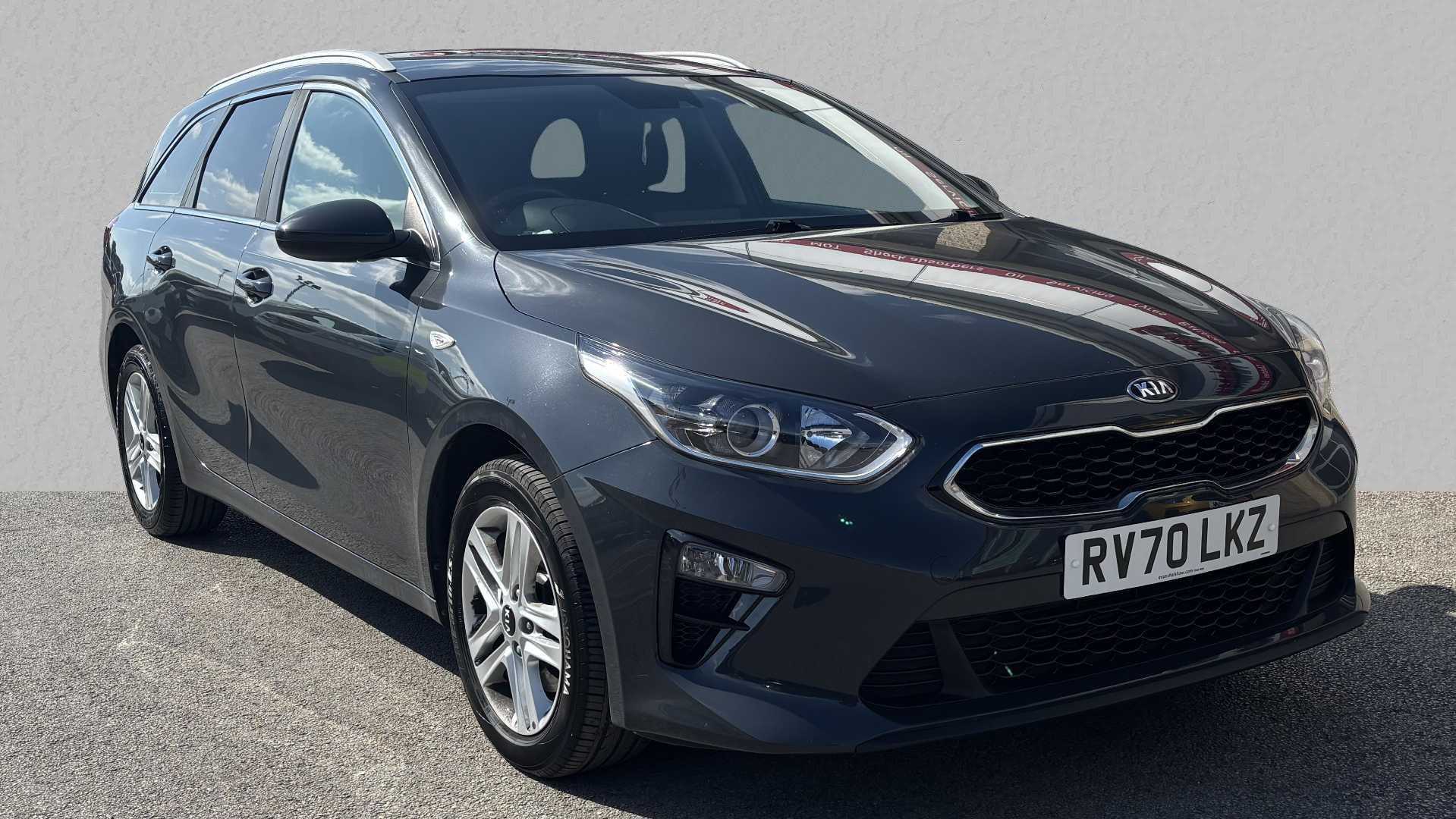 Main listing image - Kia Ceed SW