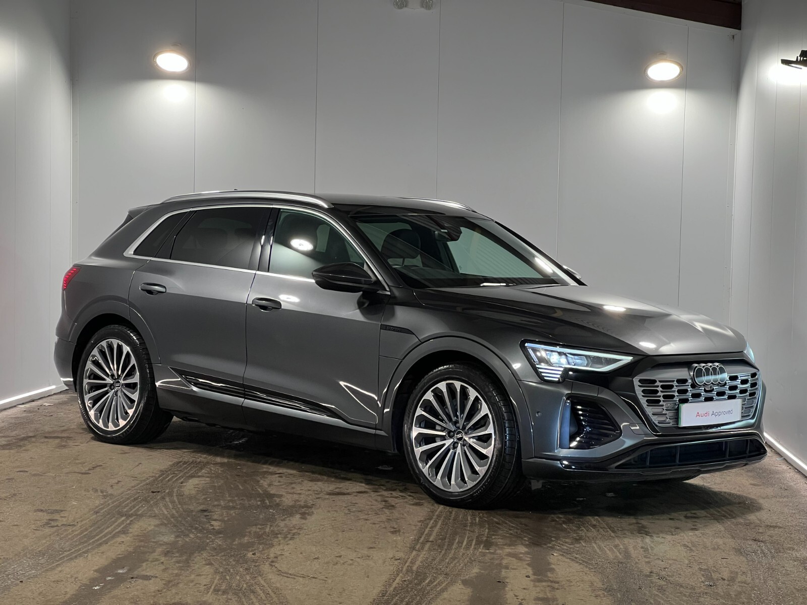 Main listing image - Audi Q8 e-tron