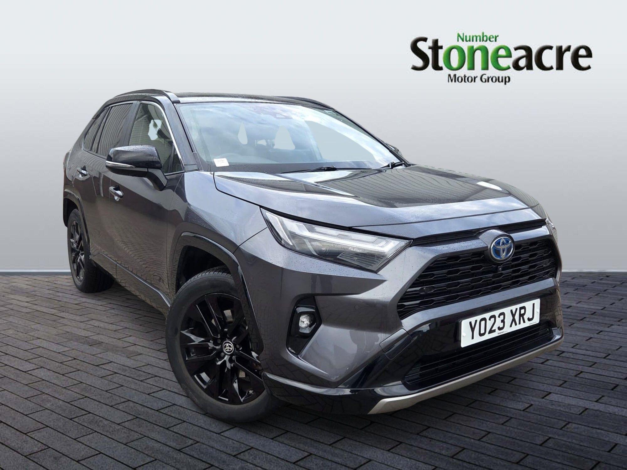 Main listing image - Toyota RAV4